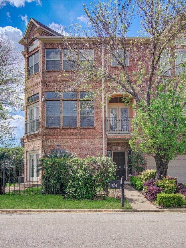 Foto del edificio - 501 Leverkuhn St