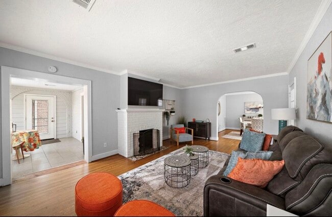 Foto del edificio - 1635 Castle Ct