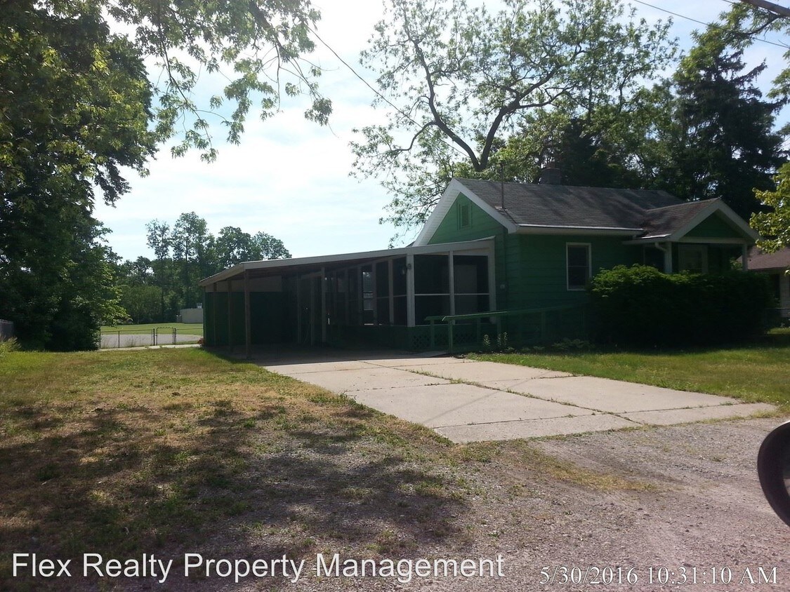 817 Clark St, Holland, OH 43528 House Rental in Holland, OH