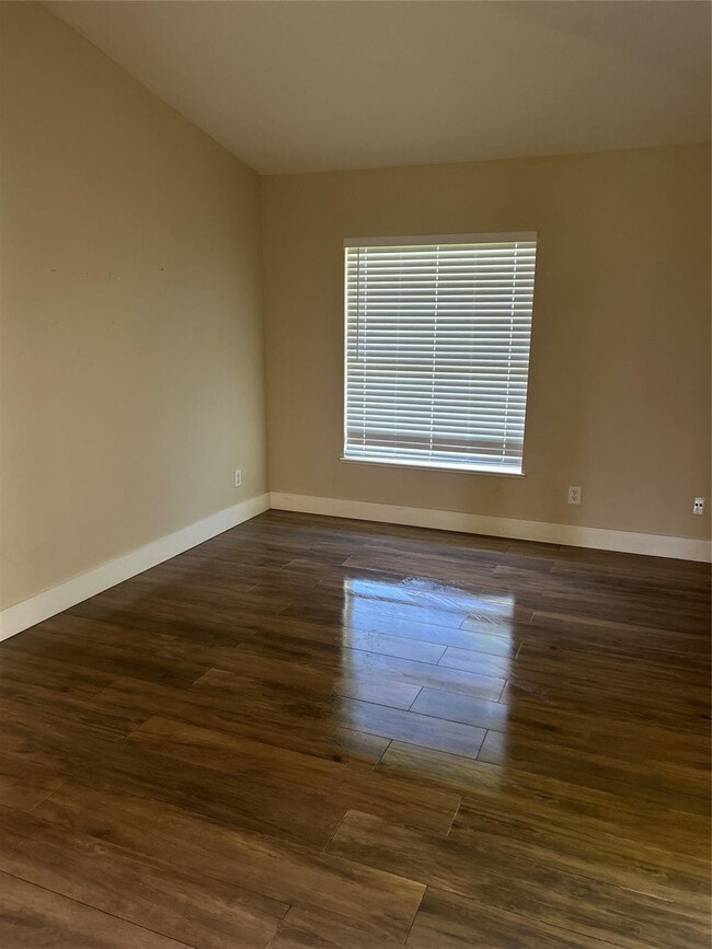 Foto del edificio - 214 Eldron Blvd NE