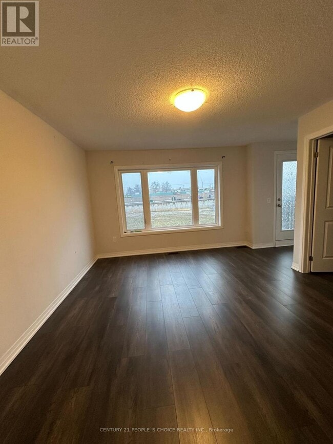 Building Photo - 585 Colborne St E