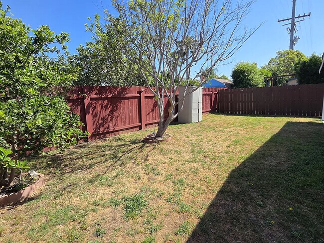 Foto del edificio - 4136 Fond du Lac Ave