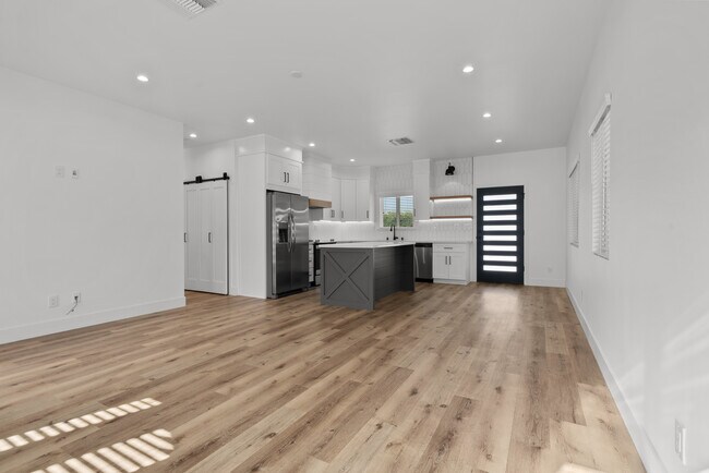 Foto del edificio - 24894 Walnut St