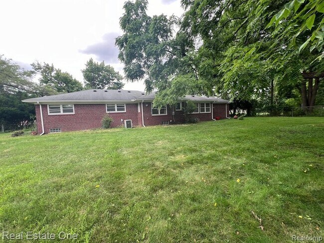 Building Photo - 31177 Six Mile Rd