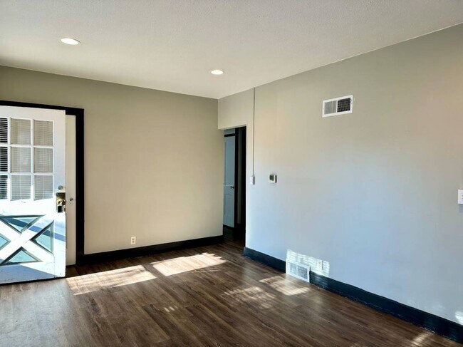 Foto del edificio - 4421 23rd Ave