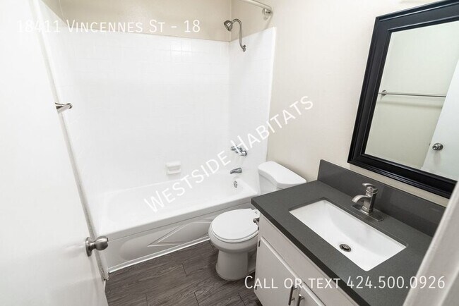 Foto del edificio - 18411 Vincennes - Gorgeous, fully renovate...
