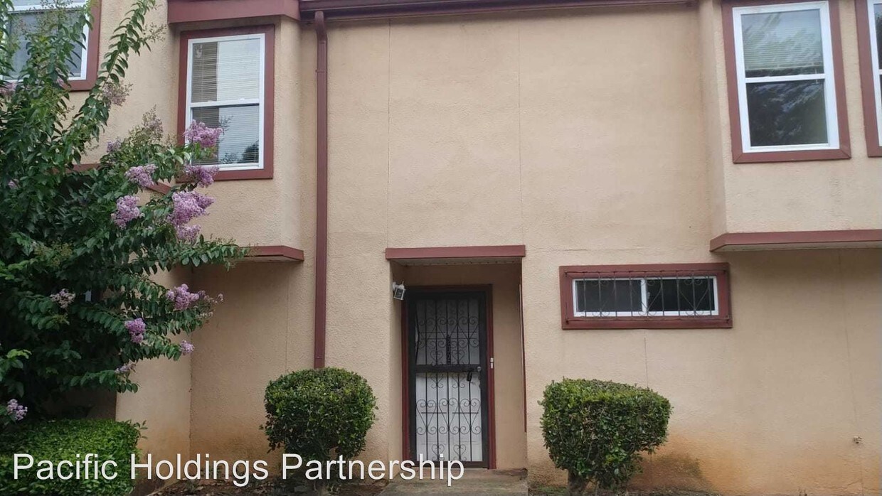 Primary Photo - 3 br, 2.5 bath House - 2028 Oak Park Lane