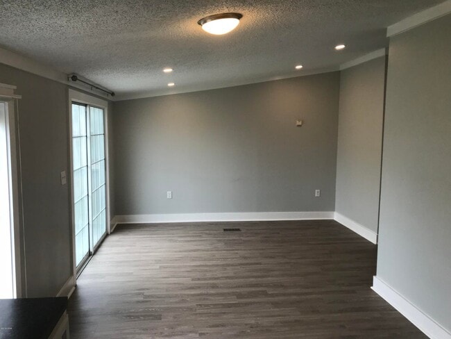 Building Photo - 219 Venado Pl