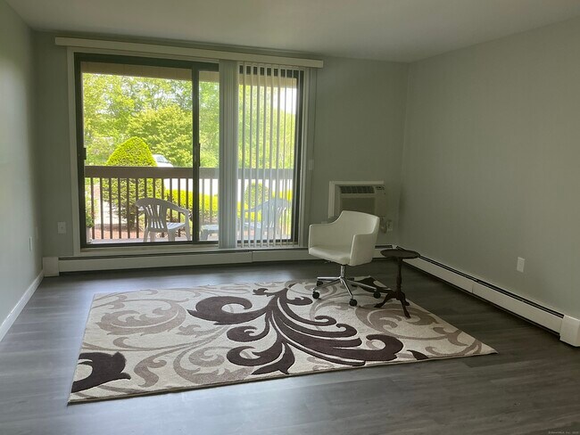 Building Photo - 1118 Cromwell Hills Dr