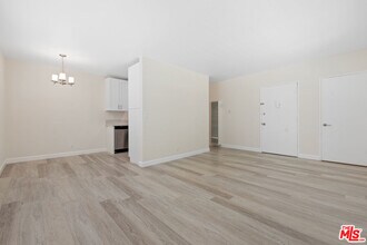 Building Photo - 1433 Brockton Ave