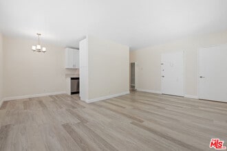 Building Photo - 1433 Brockton Ave