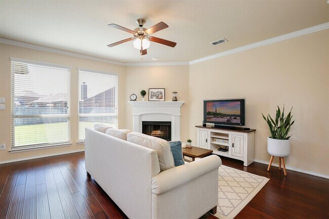 Building Photo - Haslet 4 Bedroom Home