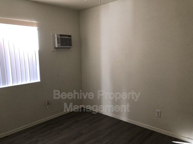 Foto del edificio - 739 E Pierce St