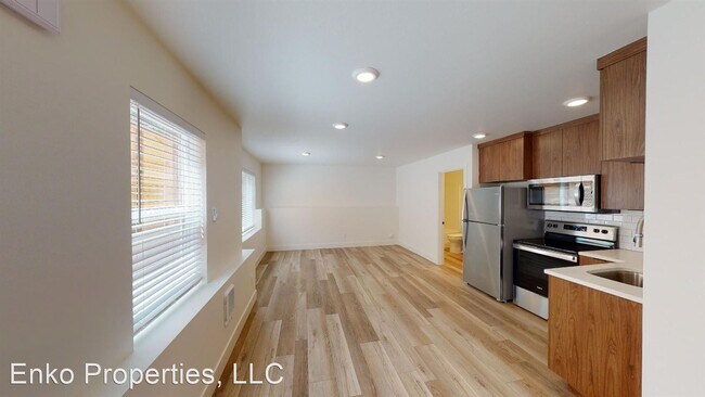 Foto del edificio - 1 br, 1 bath Apartment - 5623 N. Gay Ave.