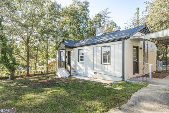 Building Photo - 1930 Northbrook Ave