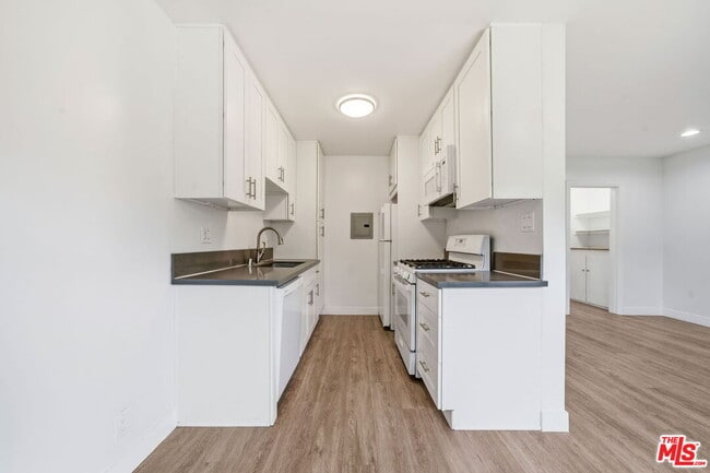 Building Photo - 2636 Kansas Ave