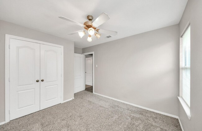 Building Photo - 24311 Hard Wood Dr