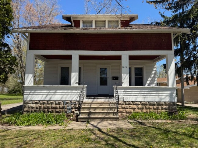 Building Photo - 1620 N Charlotte St