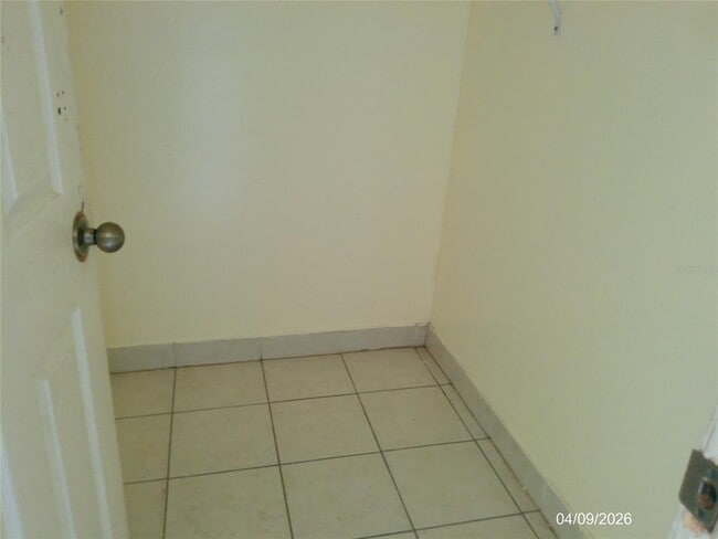 Foto del edificio - 1111 Cypress Gardens Blvd