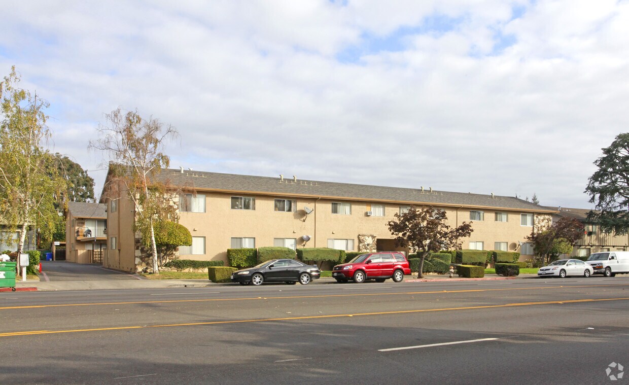Foto del edificio - 4035 Hamilton Ave