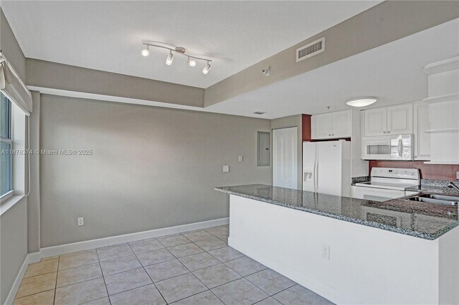 Building Photo - 1627 SW 37th Ave