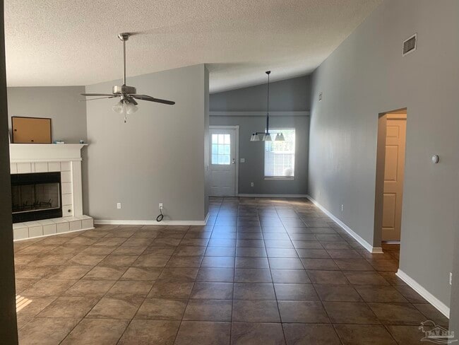 Building Photo - 7911 Red Bean Dr
