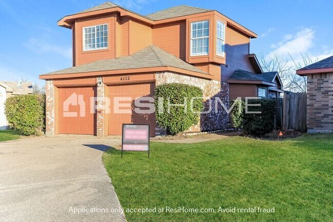 Foto del edificio - 4132 Scarsdale Lane