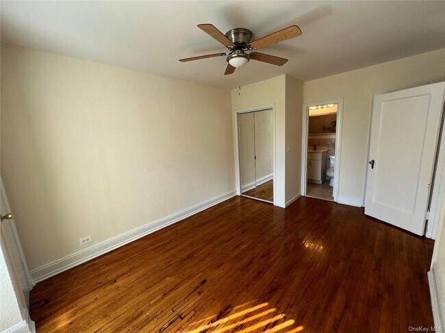 Foto del edificio - 914 Wynnewood Rd
