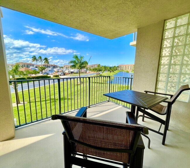 Building Photo - 901 Seafarer Cir