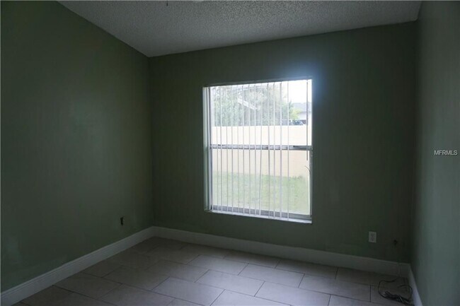 Foto del edificio - 7139 Edgewater Shores Ct