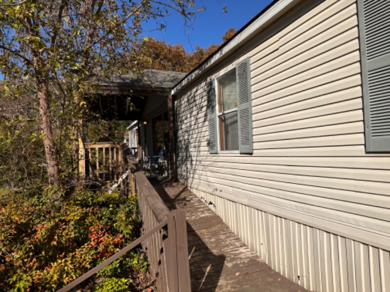 Primary Photo - 145 Whippoorwill Dr