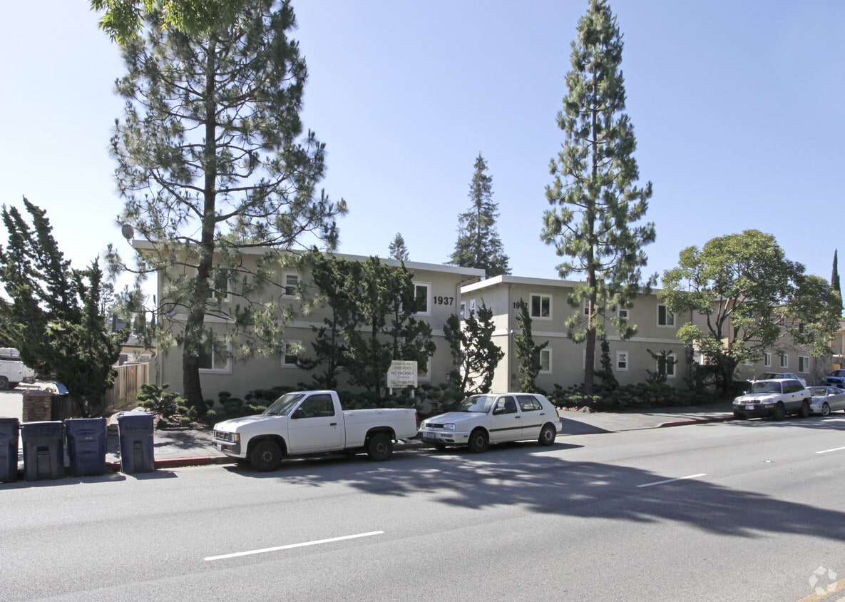 Woodside West Apartments Apartments in Redwood City CA Apartments com Woodside West Apartments Apartments in Redwood City CA Apartments com