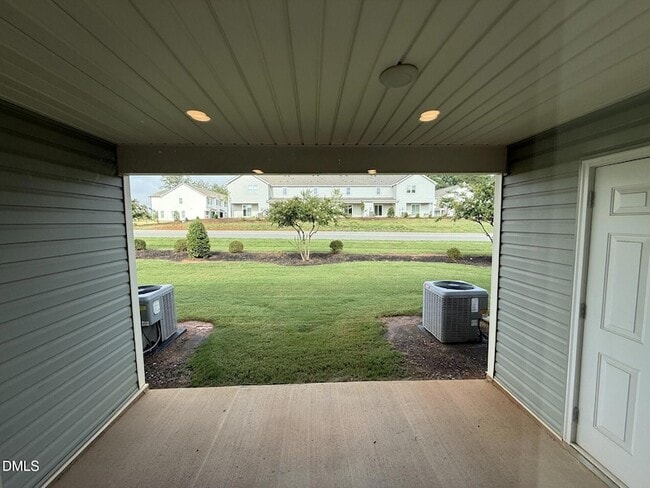 Building Photo - 2091 Wiggins Village Dr