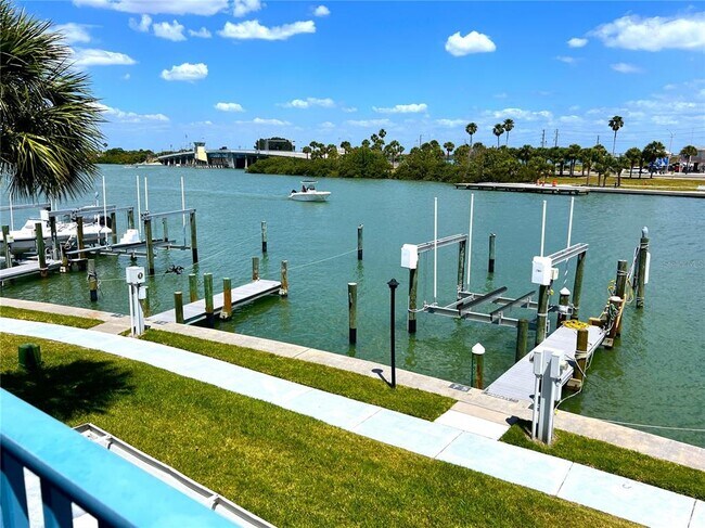 Building Photo - 345 Medallion Blvd