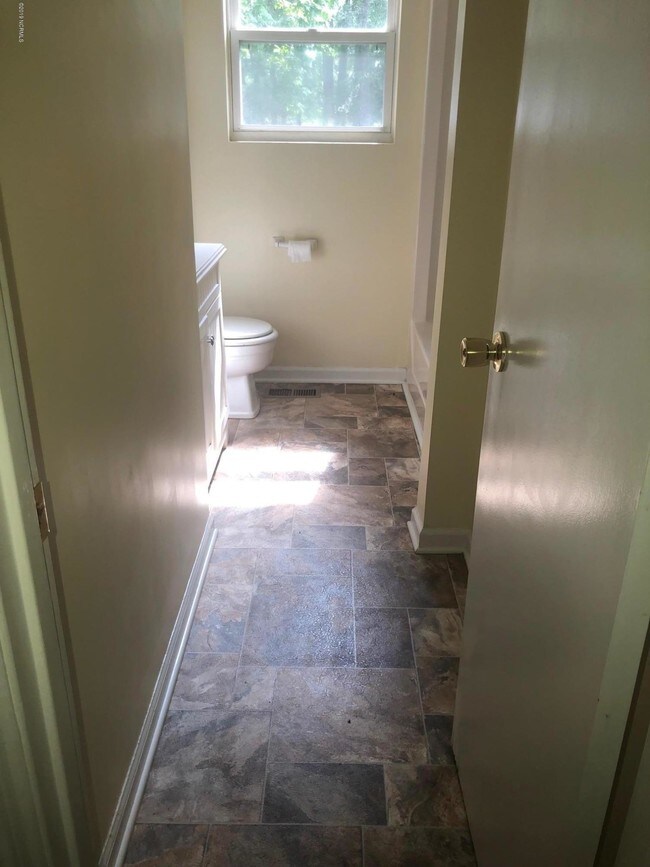 5454 North Carolina Hwy 58, Maysville, NC 28555 House Rental in