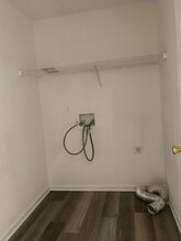 Building Photo - 1020 Rosewood Dr