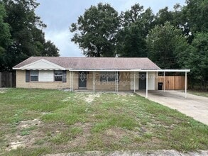 Building Photo - 1003 Space Cir