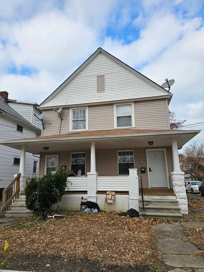 Building Photo - 7010-7014 Wakefield Ave