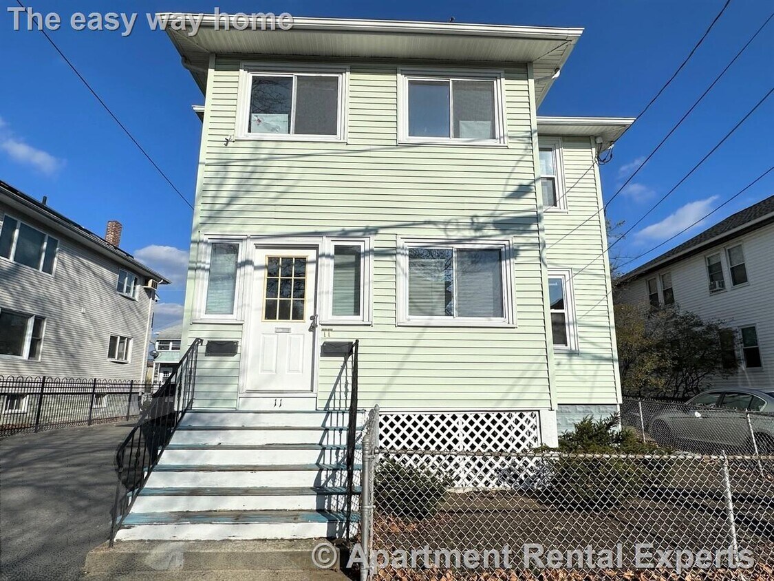 East Arlington/ 2 Bedroom with Parking Inc... Townhouse for Rent in Arlington, MA