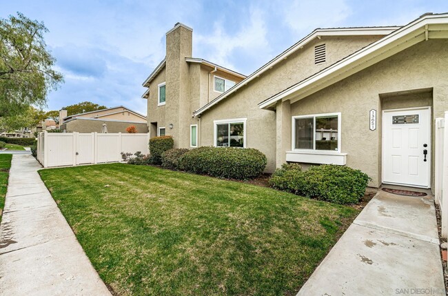 Building Photo - 13651 Comuna Dr