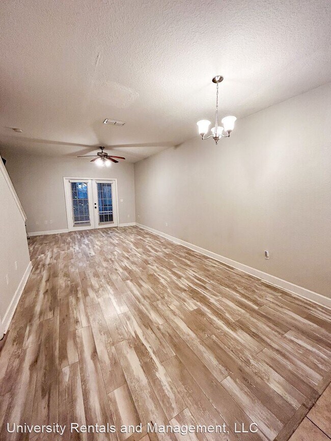 Building Photo - 2 br, 2.5 bath House - 2508 SW 35th Place ...