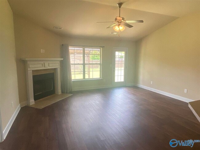 Building Photo - 116 Rein Dance Ln