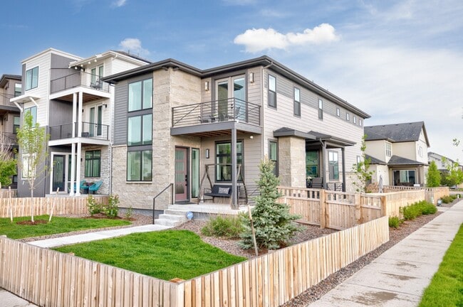 Photo - 6010 N Perth St House