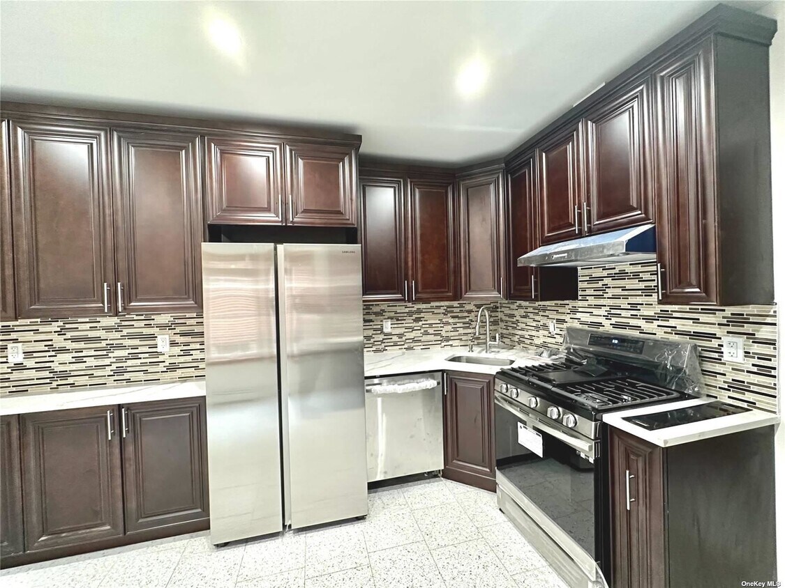 Foto principal - 2610 E 26th St