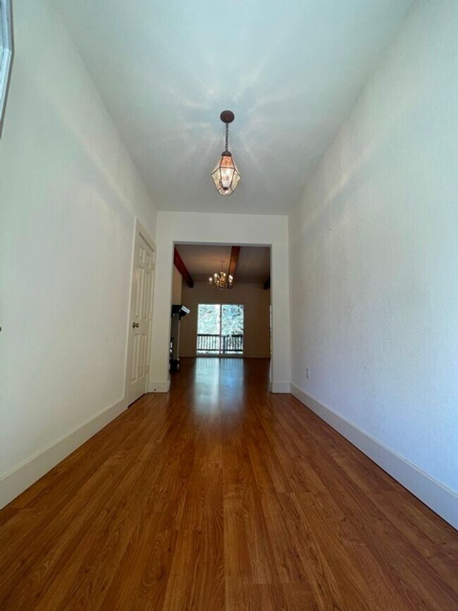 Foto del edificio - Large home in the Running Y
