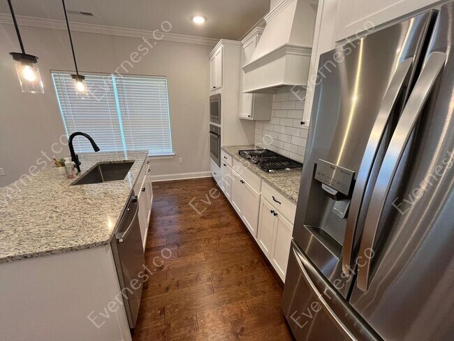 Foto del edificio - 4116 Inlet Lp