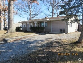 Building Photo - 6117 Landsdowne Dr
