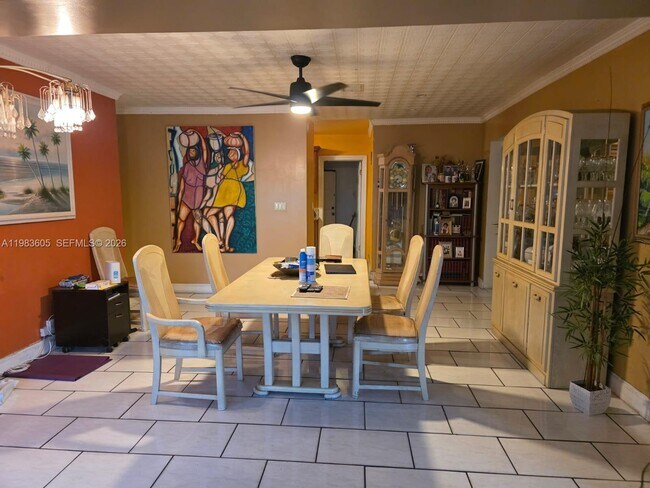 Building Photo - 620 NW 199th St