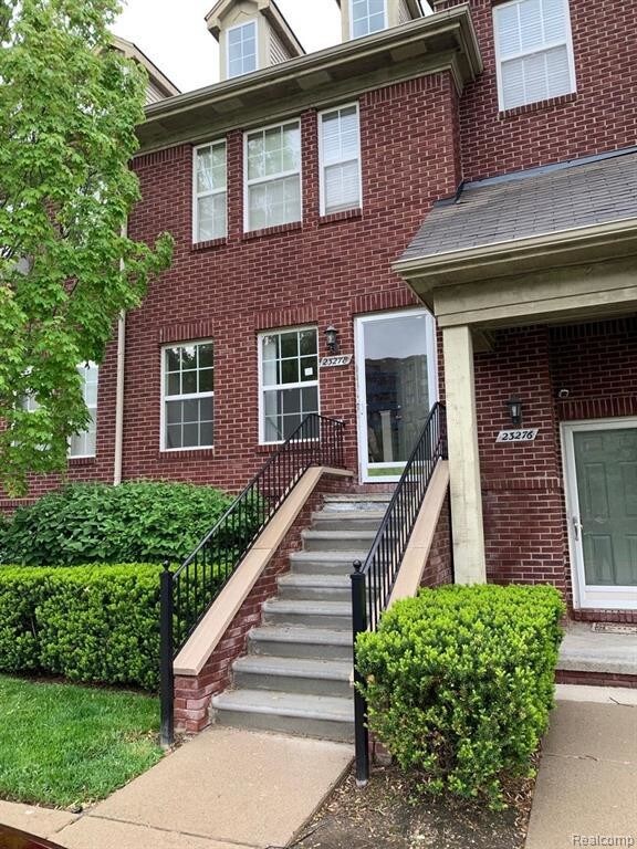 23278 Poplar Dr, Southfield, MI 48075 Condo for Rent in Southfield