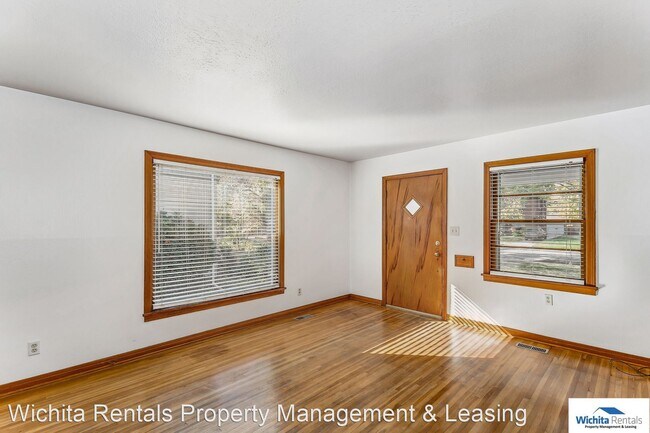 Building Photo - 1 br, 1 bath House - 422 S. Fountain